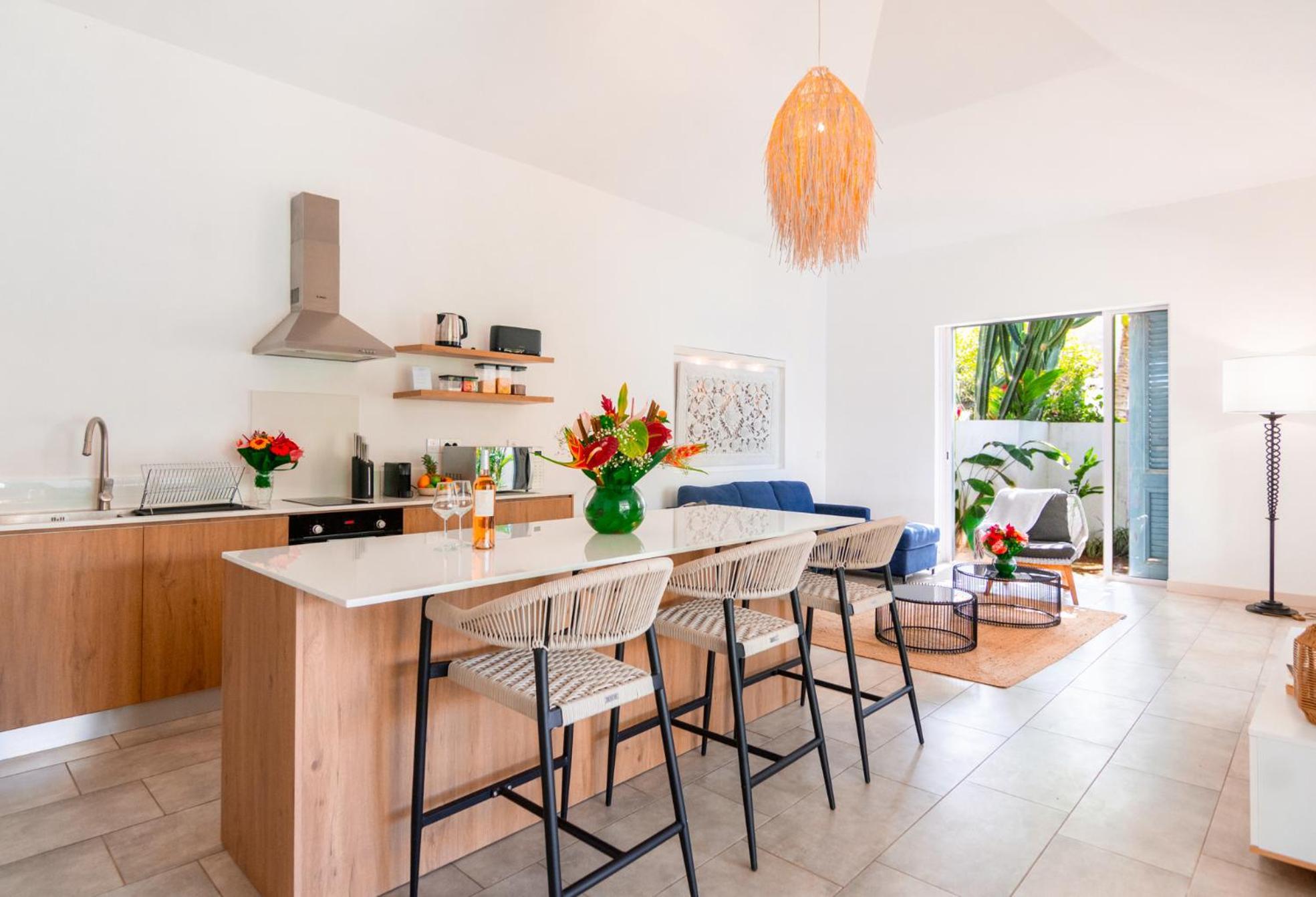 Le Mandala Moris Guesthouse Pointe Aux Canonniers Grand Baie Exterior foto